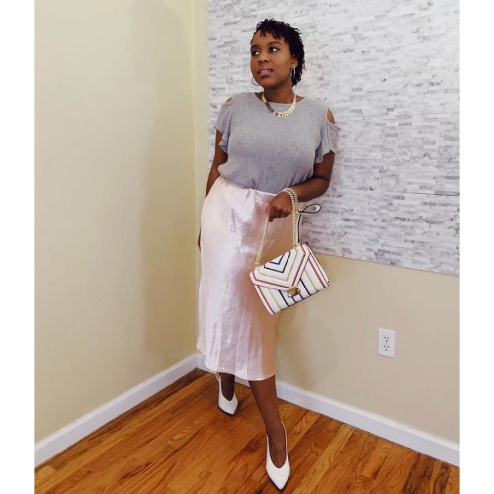 Bella Rose Genuine Leather Handbag - Picture 2 of 5